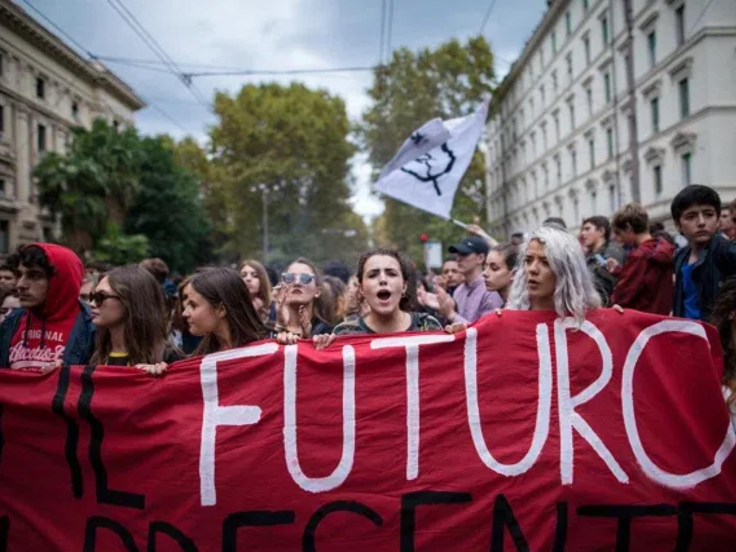 La Giovinezza al Centro: Il Futuro dell’Italia e la Responsabilità della Politica